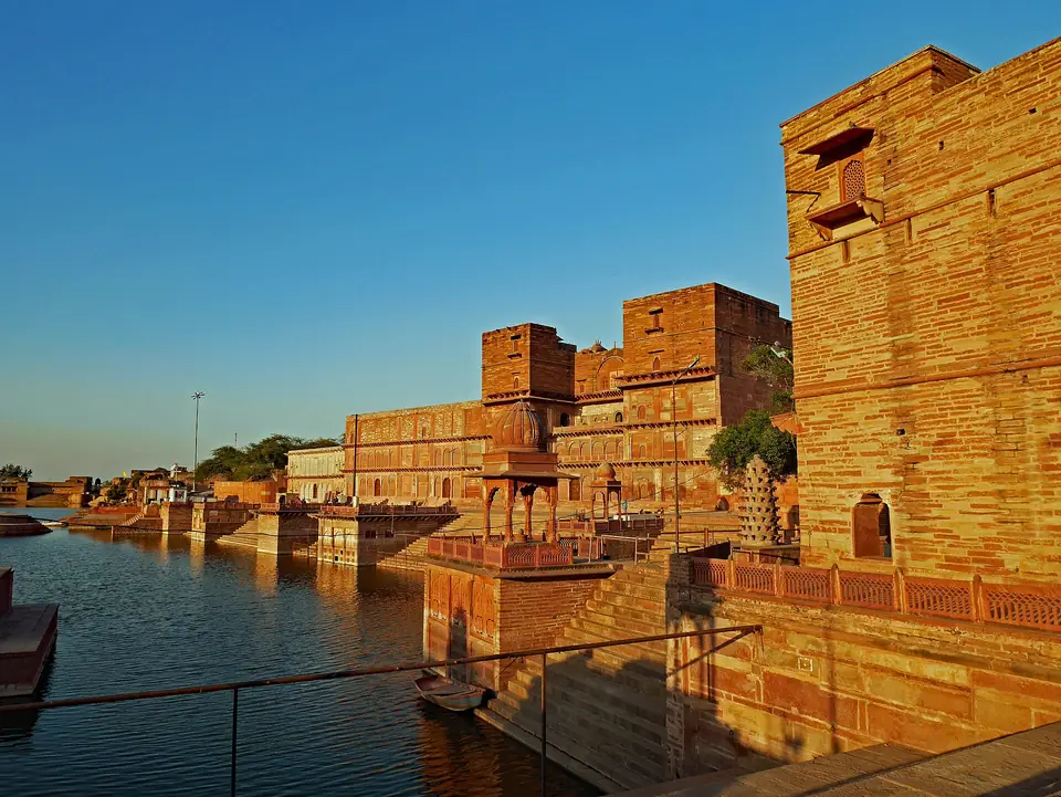 Machkund temple and lake, Dholpur