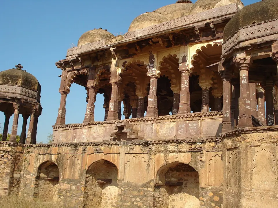 Palace ruins inside Ranthambore Fort